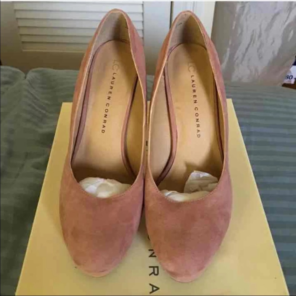 Lauren Conrad Platform Pumps